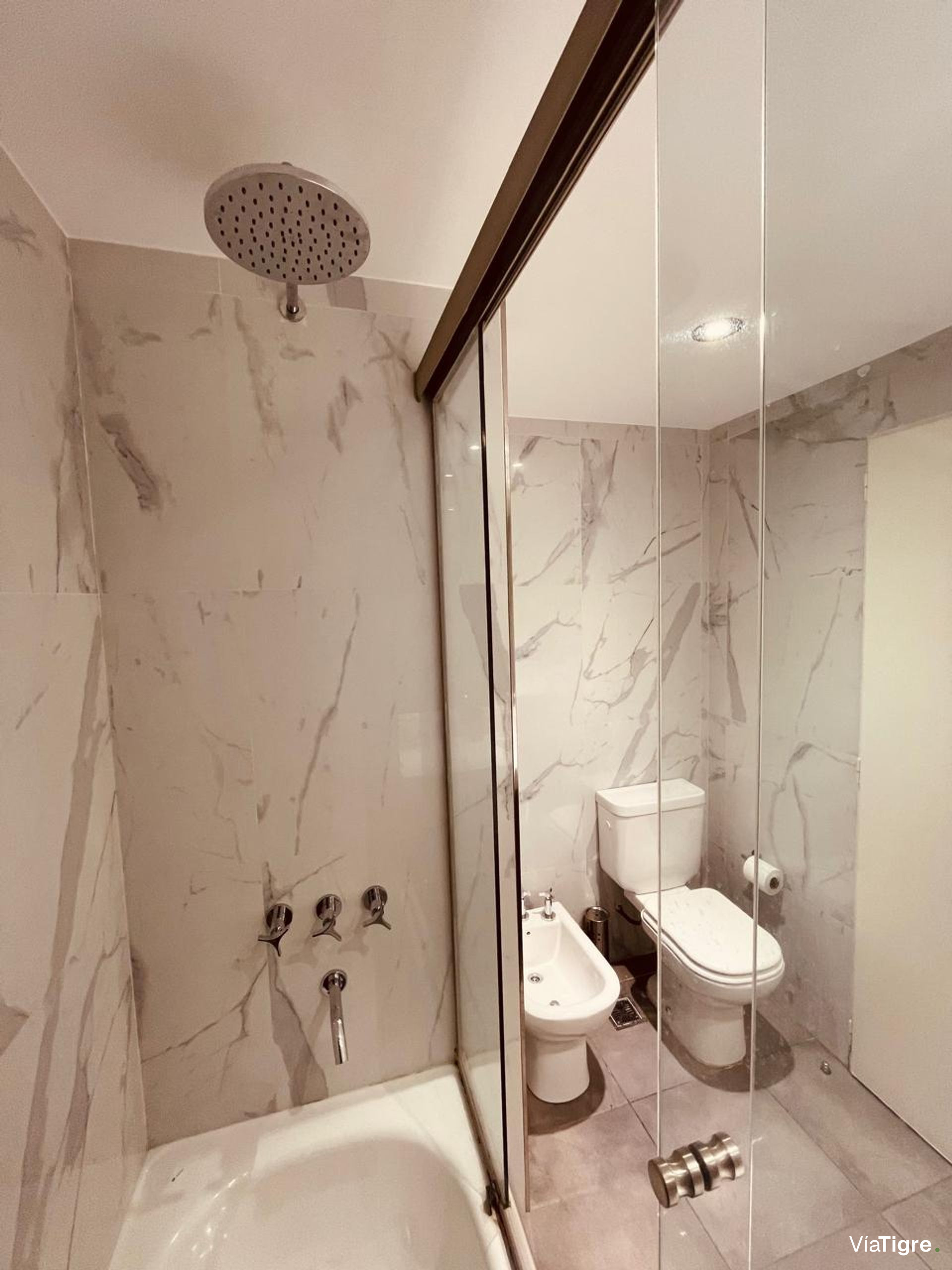 Venta depart duplex en San Isidro Central PERMUTA