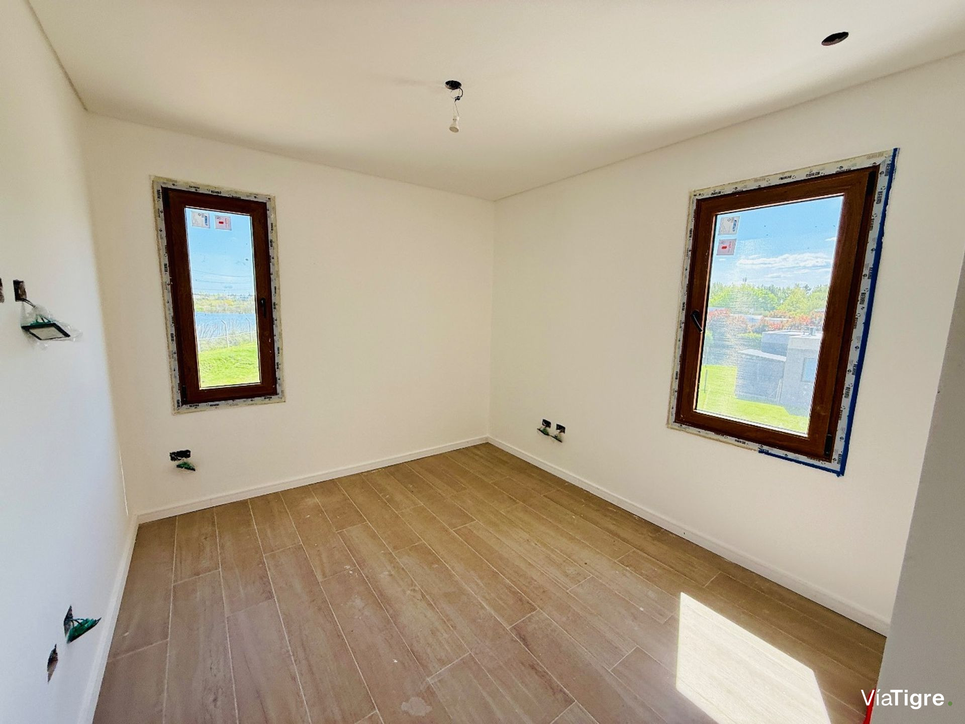 Venta depart duplex en San Isidro Central PERMUTA