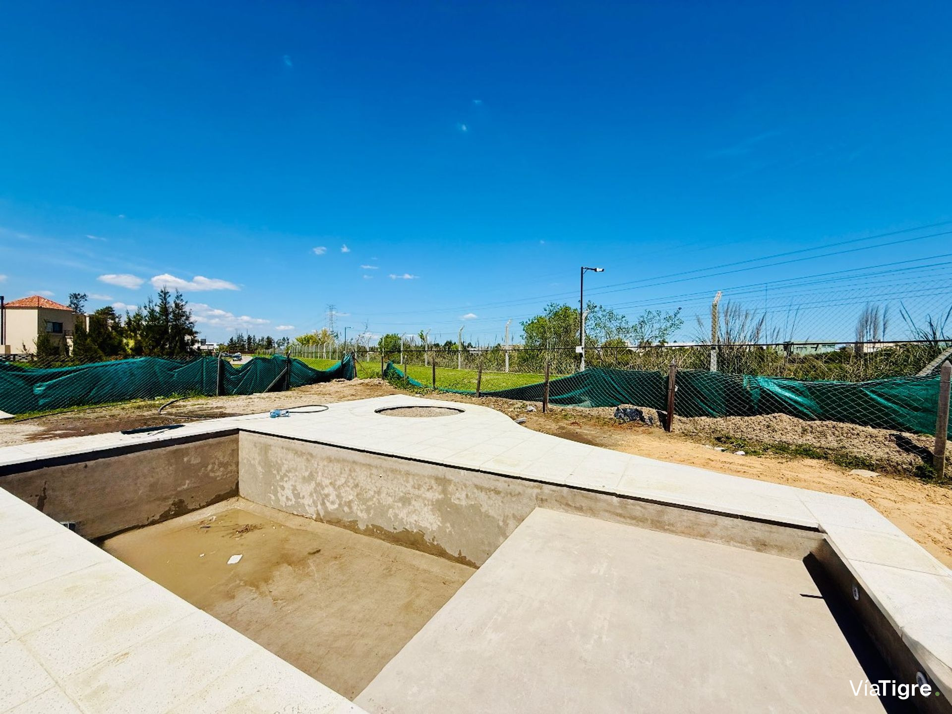 Venta depart duplex en San Isidro Central PERMUTA