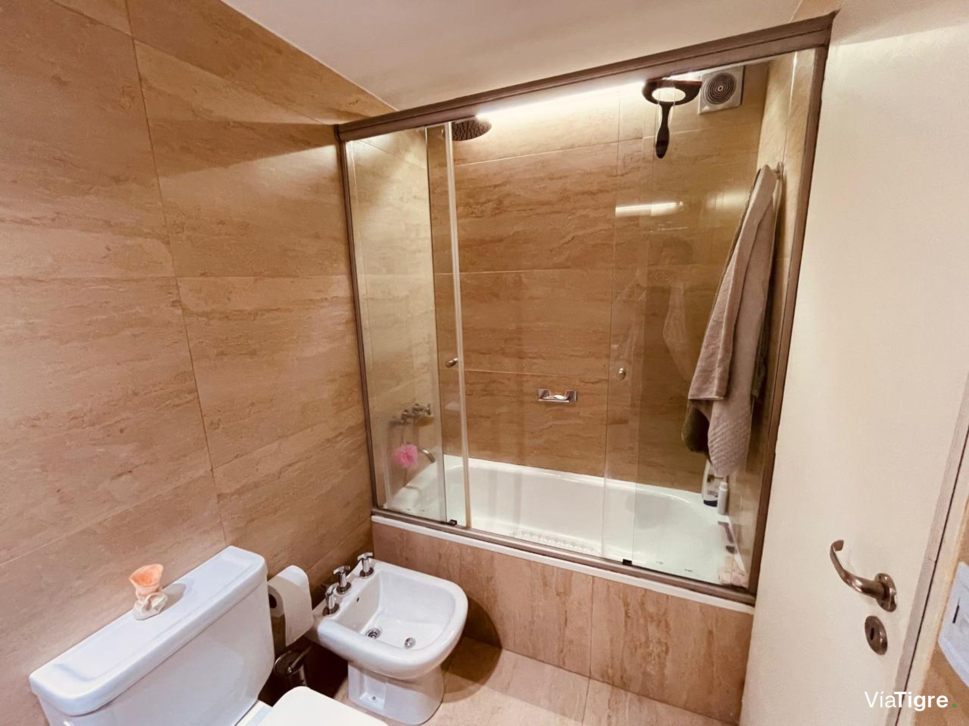 Venta depart duplex en San Isidro Central PERMUTA