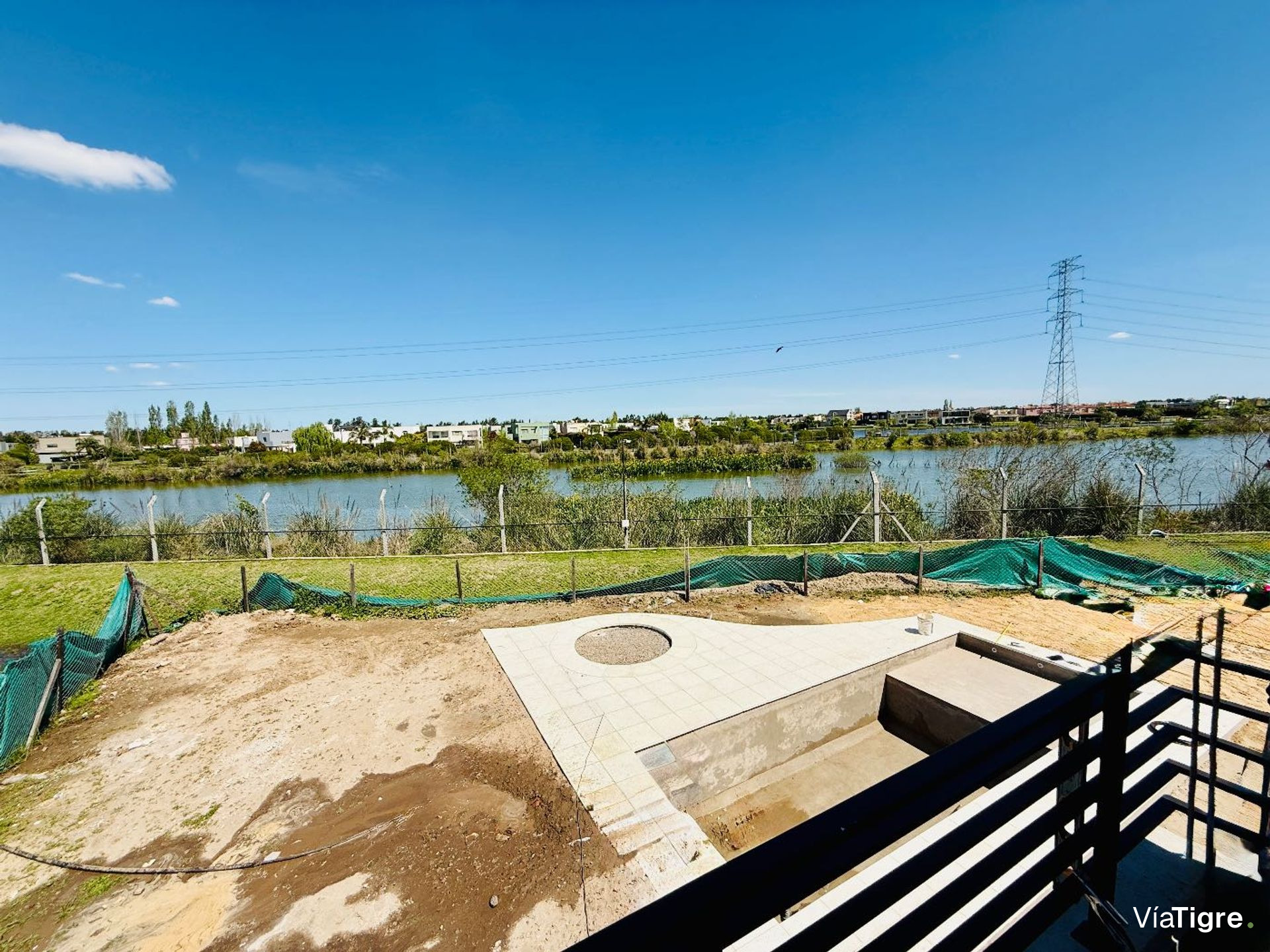 Venta depart duplex en San Isidro Central PERMUTA