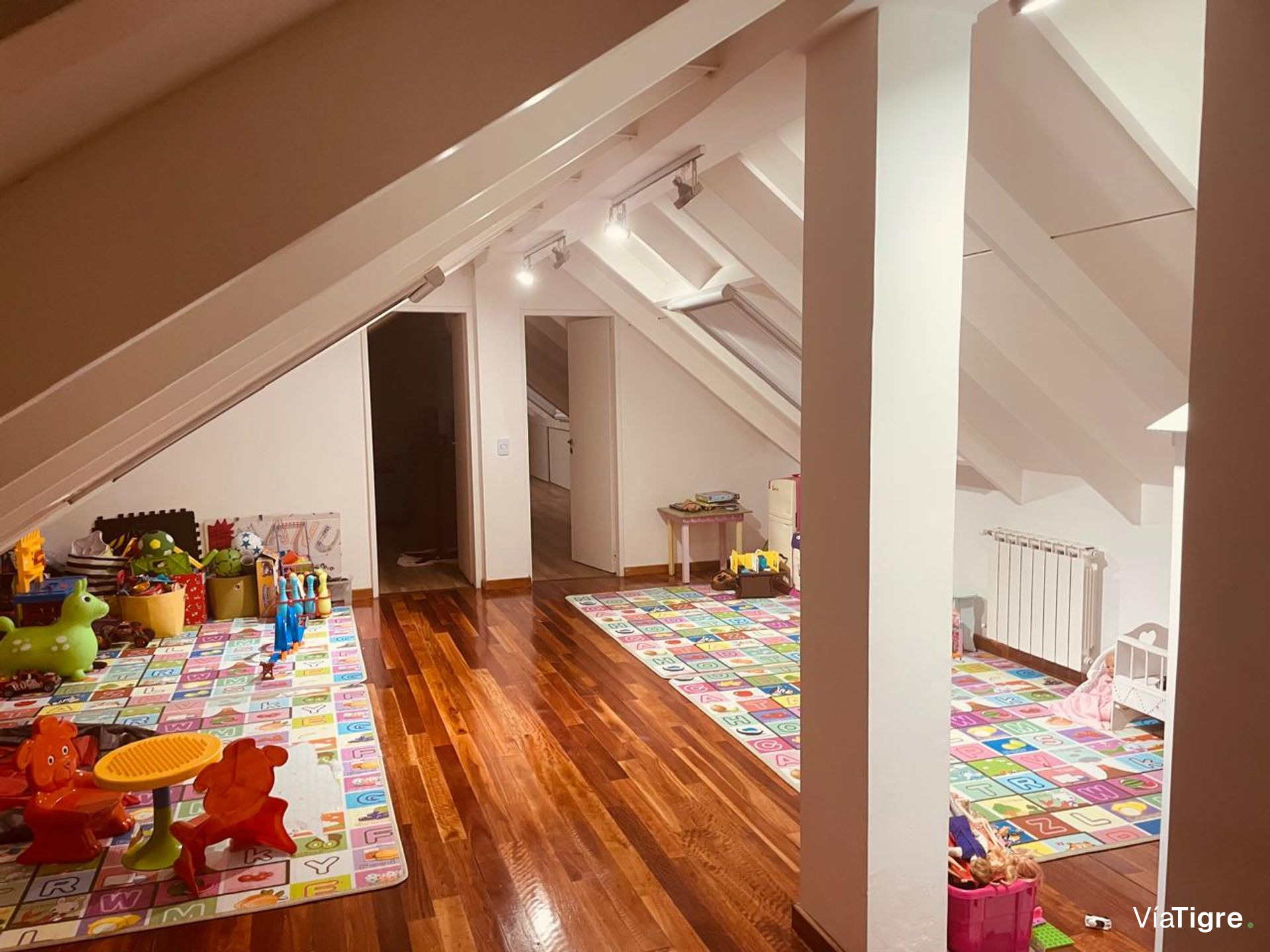 Venta depart duplex en San Isidro Central PERMUTA