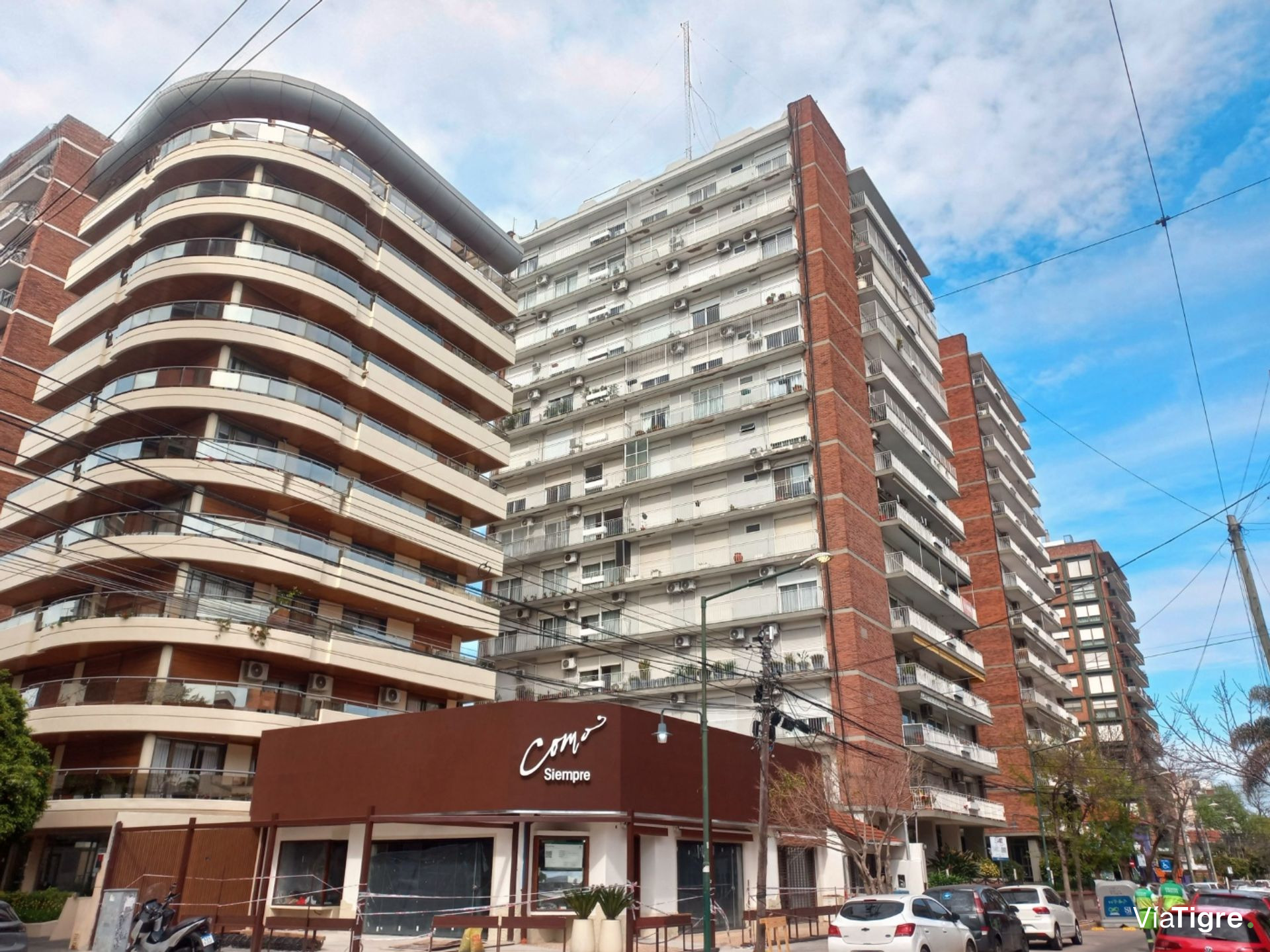 Dep. Torre 4 Ambientes con Cochera y Baulera