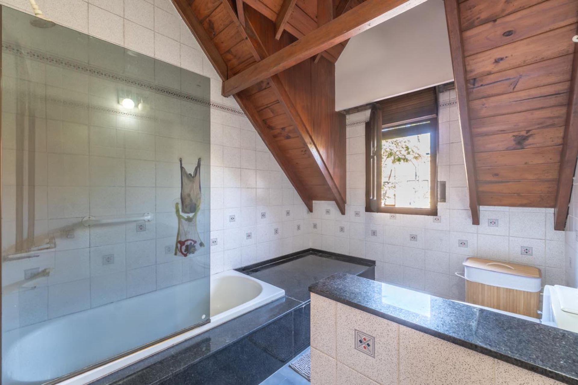 Casa 5 Ambientes Martinez. Jardin Quincho Pileta