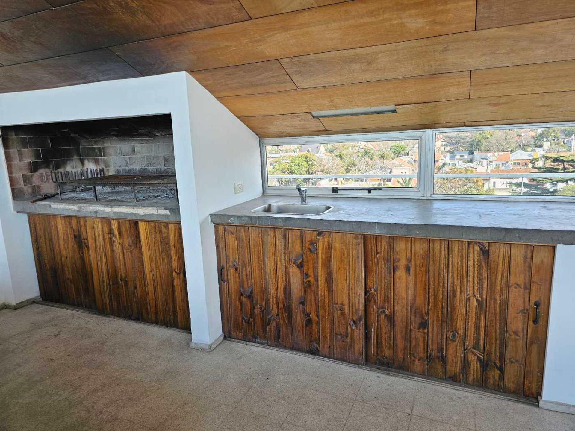 Casa 5 Ambientes Martinez. Jardin Quincho Pileta