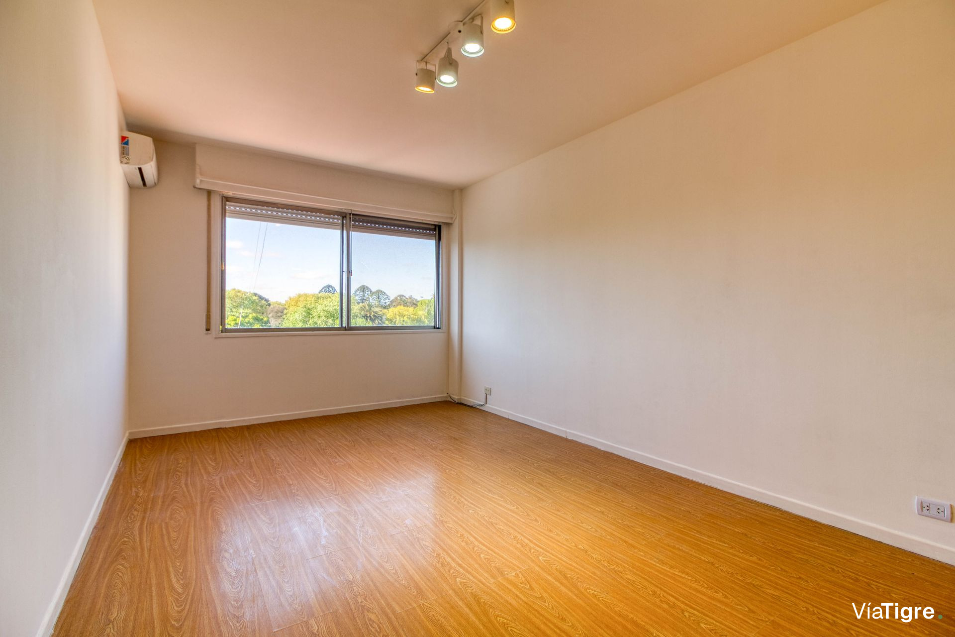 Departamento 3 Ambientes Olivos - Venta