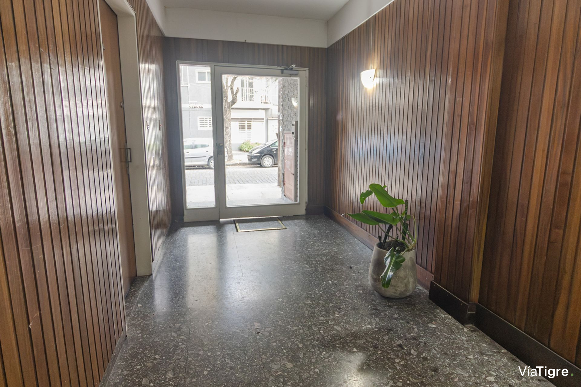 Venta Dpto San Isidro Monoamb Impecable Exc Ubic.