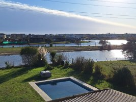 House for Sale 4 rooms – Victoria with garden and pool