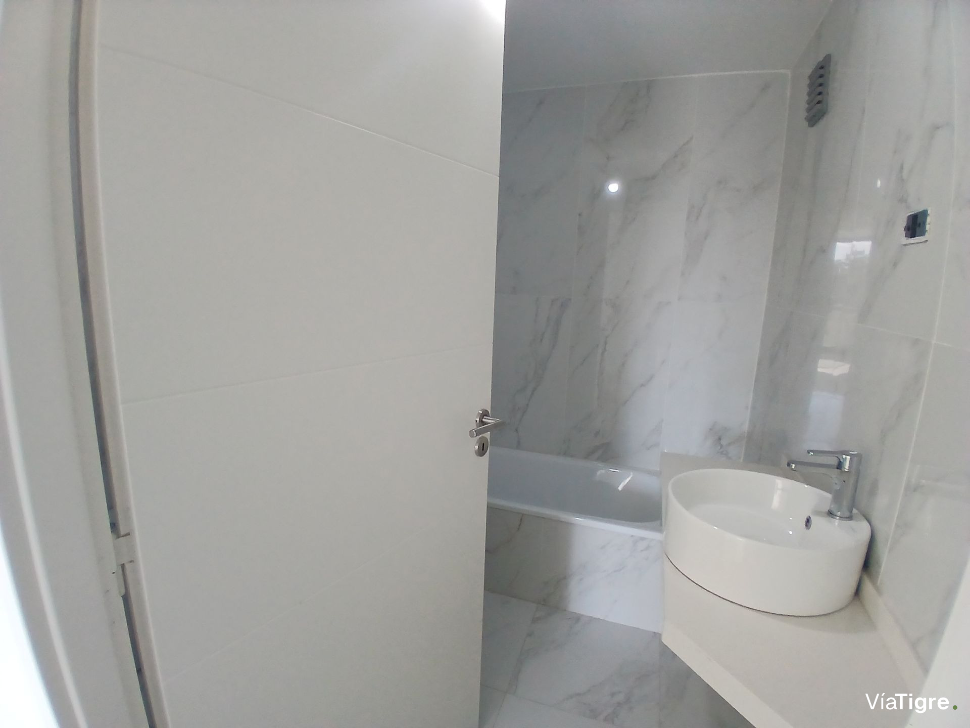 Vende 2 amb piso 3 Brickell Tigre Torre Road