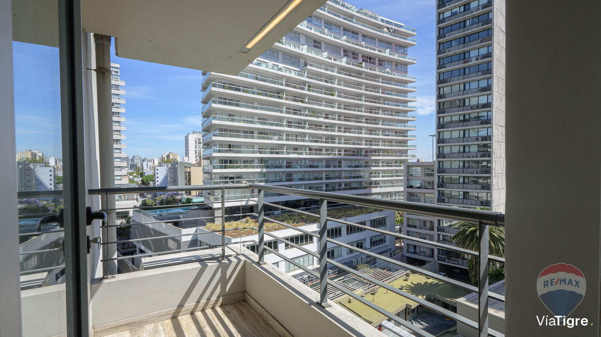 Vende 2 amb piso 3 Brickell Tigre Torre Road