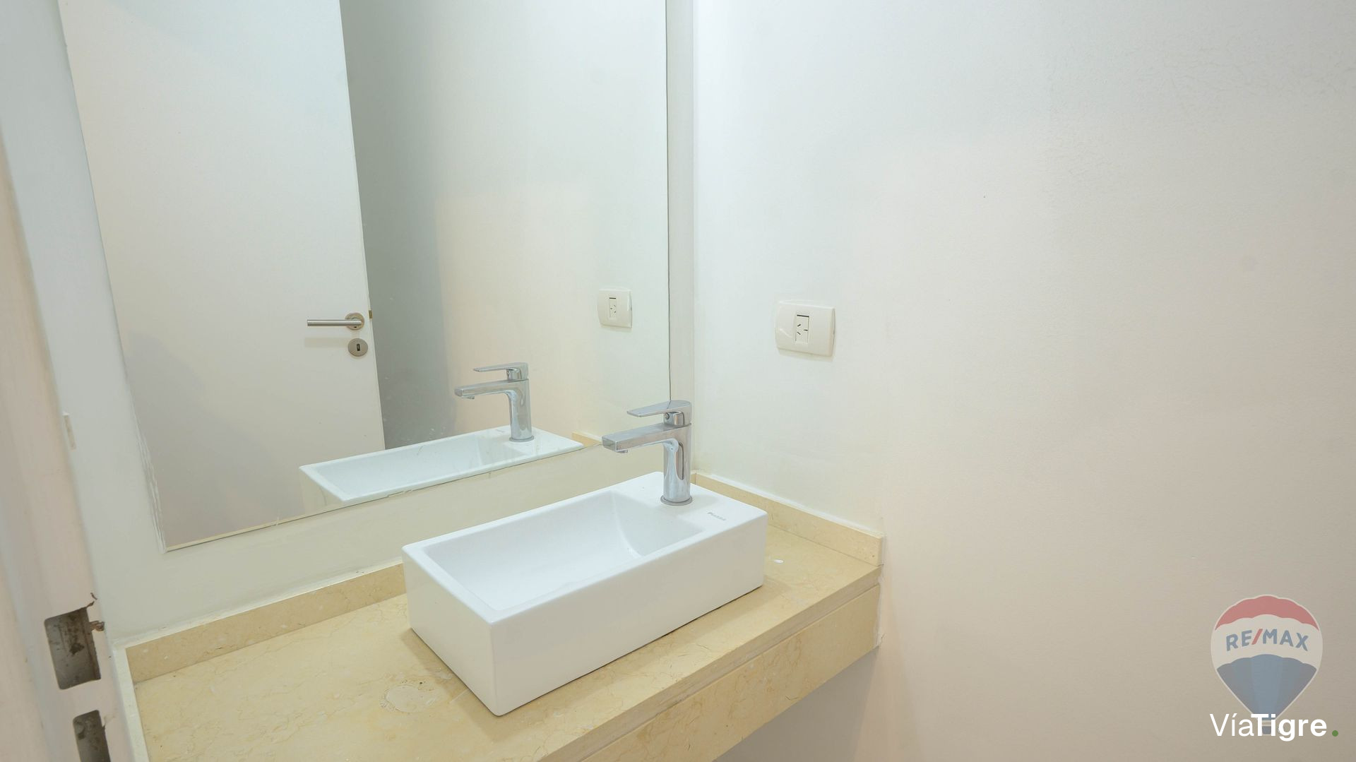 Vende 2 amb piso 3 Brickell Tigre Torre Road