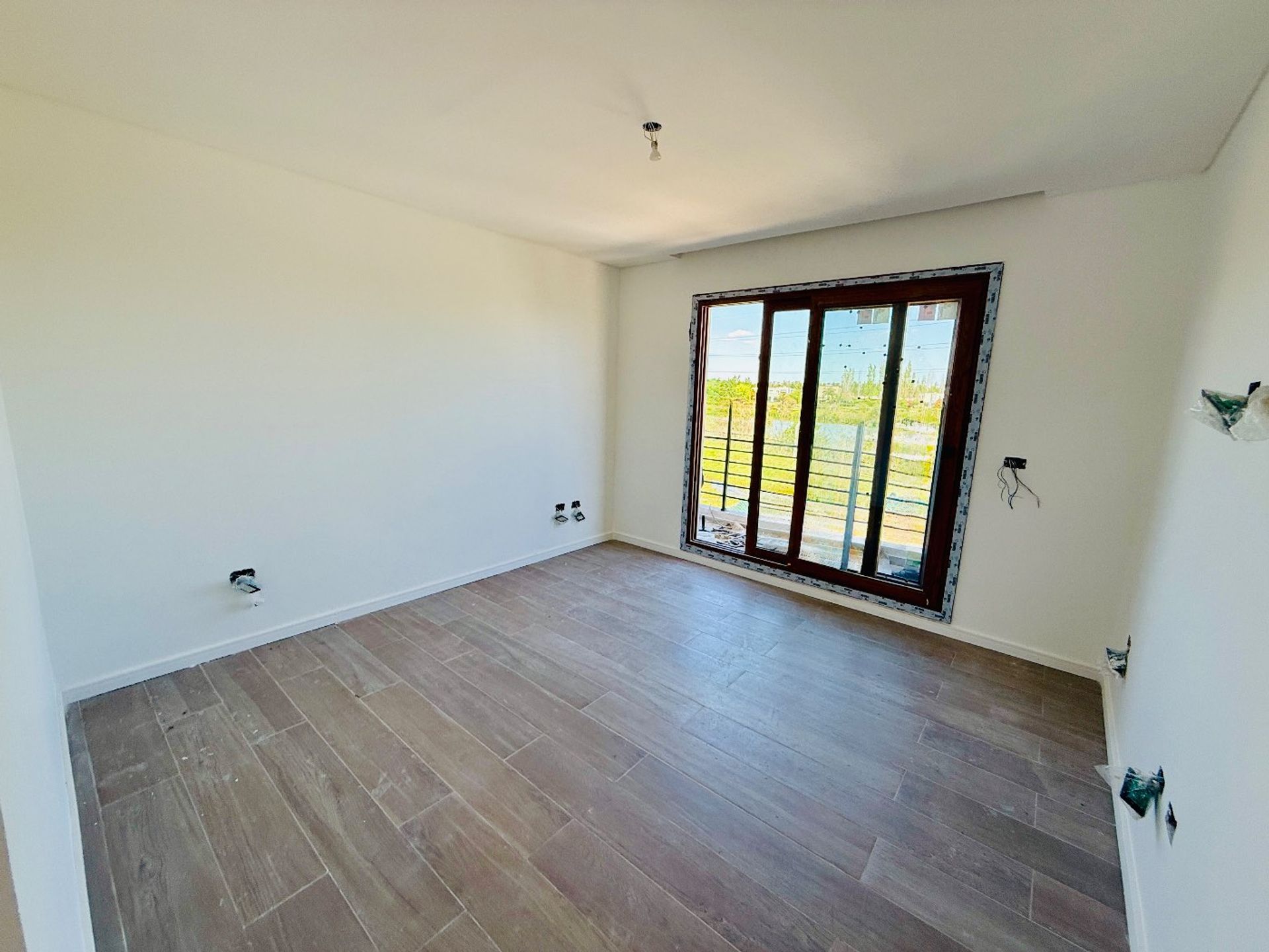 Casa a ESTRENAR - Laguna Grande, Pileta CALIDAD