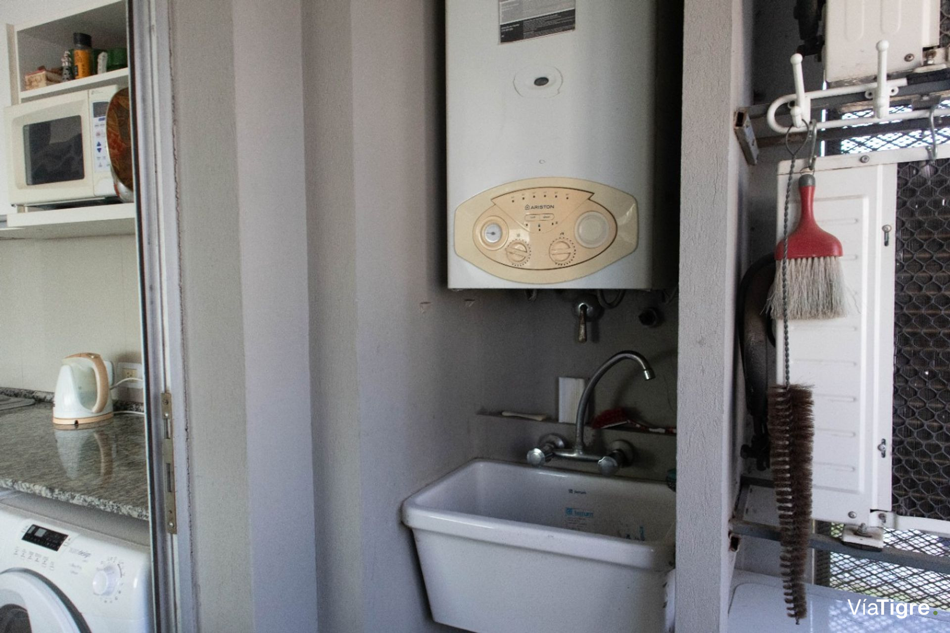 Casa Dividida En 4 Dtos3 De 3 Amb, 1 Mon Con Renta