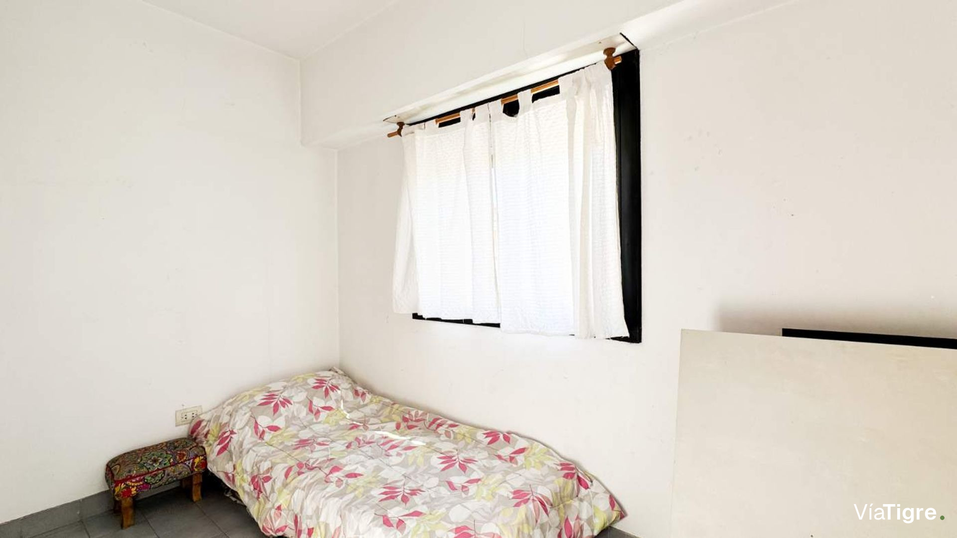 Venta Casa 4 Amb. Con Cochera Y Pileta En Olivos