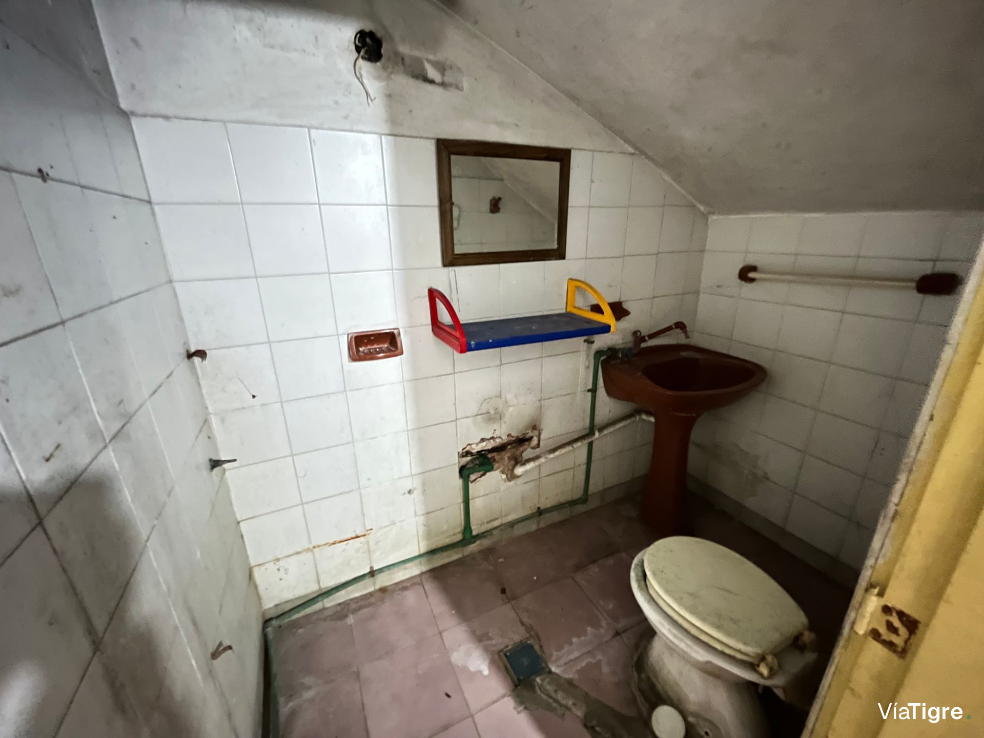 Venta Casa 4 Amb. Con Cochera Y Pileta En Olivos