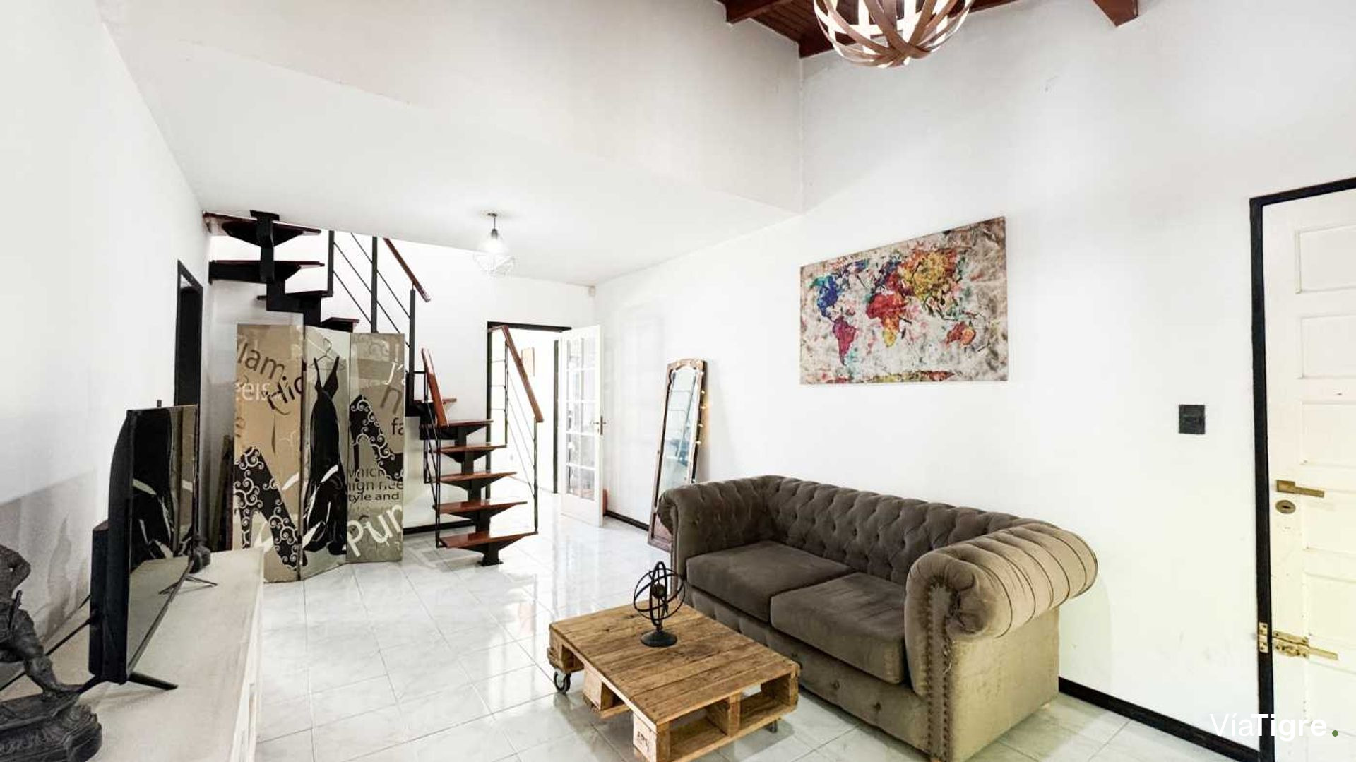 Venta Casa 4 Amb. Con Cochera Y Pileta En Olivos