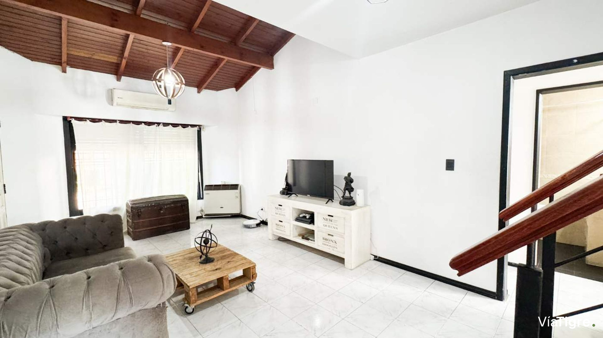 Venta Casa 4 Amb. Con Cochera Y Pileta En Olivos