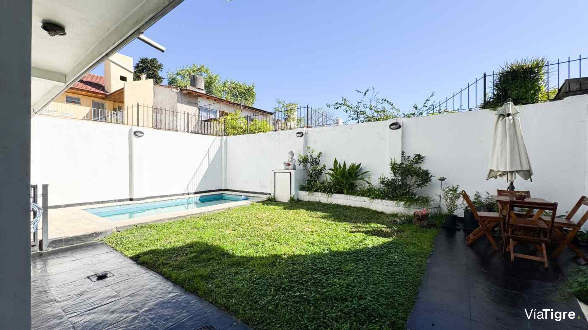 Venta Casa 4 Amb. Con Cochera Y Pileta En Olivos