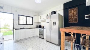 Venta Casa 4 Amb. Con Cochera Y Pileta En Olivos