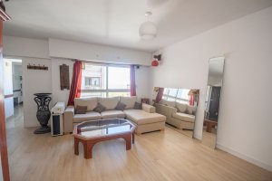 Rent | Apartment 3 rooms with garage Vía López