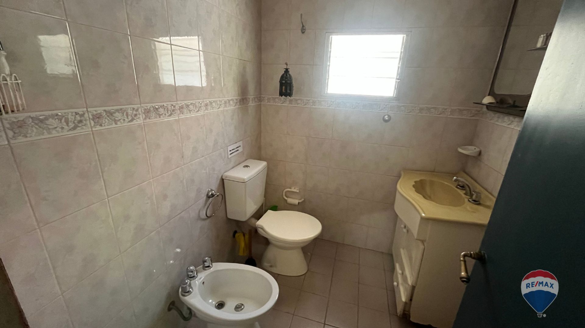 DOS CASAS c/ PISCINA Arroyo Toro– Delta FINANCIA