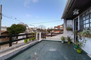 Alquiler duplex 3 dormitorios San Isidro Central