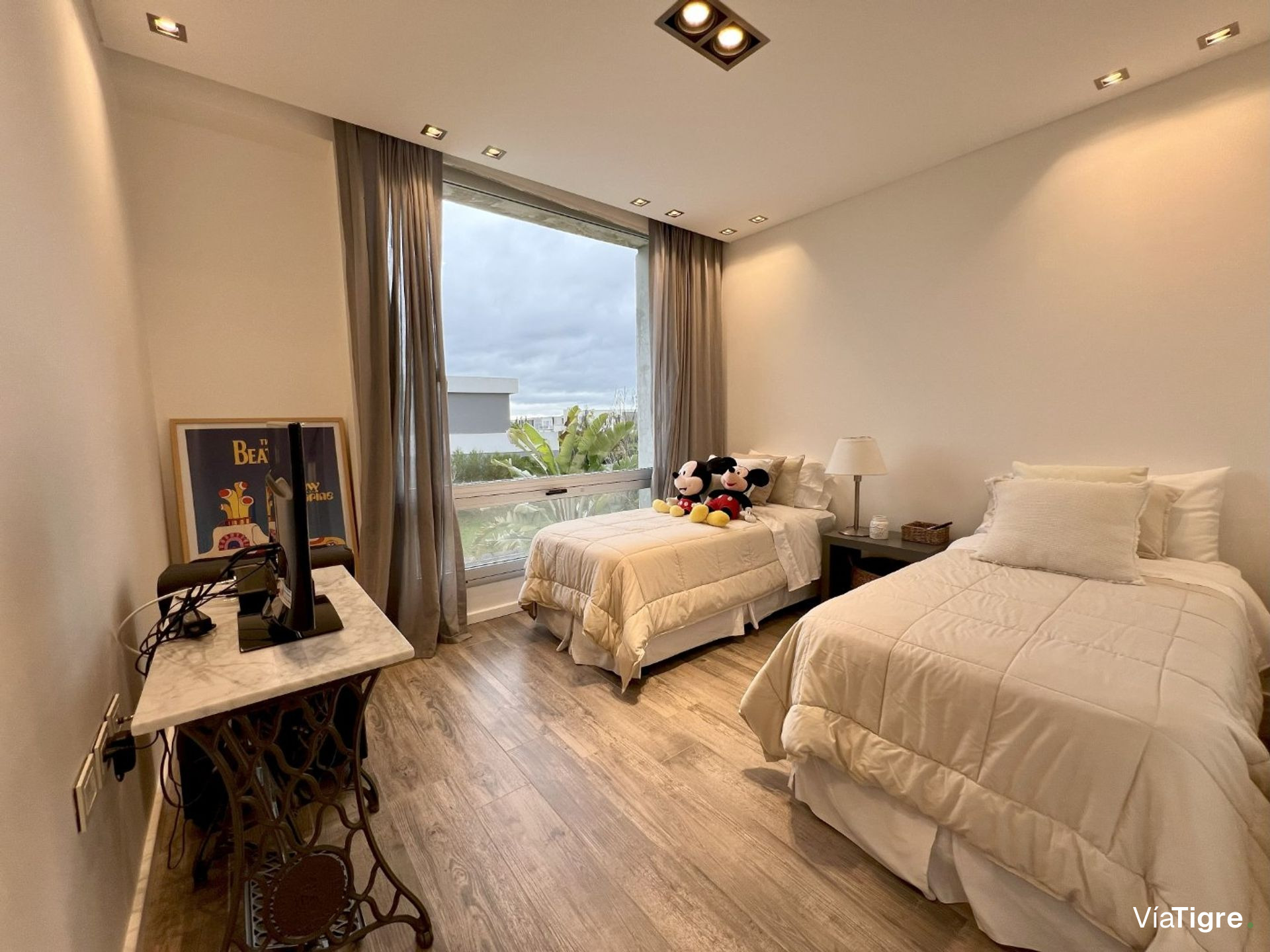 Venta Casa Con Amarra Propia. Santa Catalina