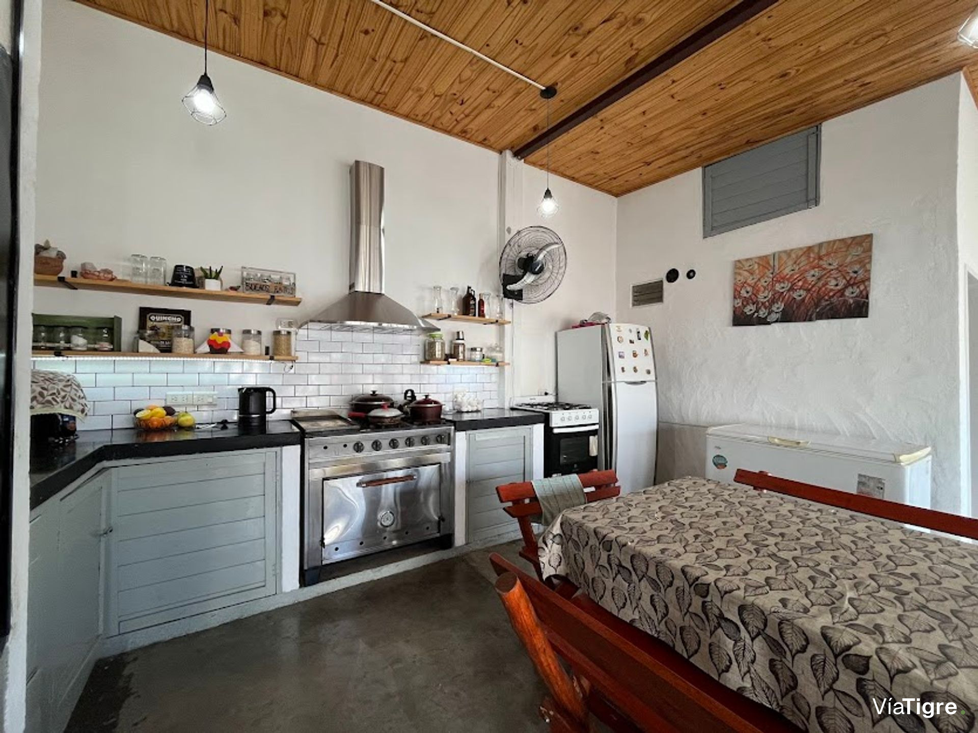 Venta Casa En Albanueva Con Amarra 5 Amb.
