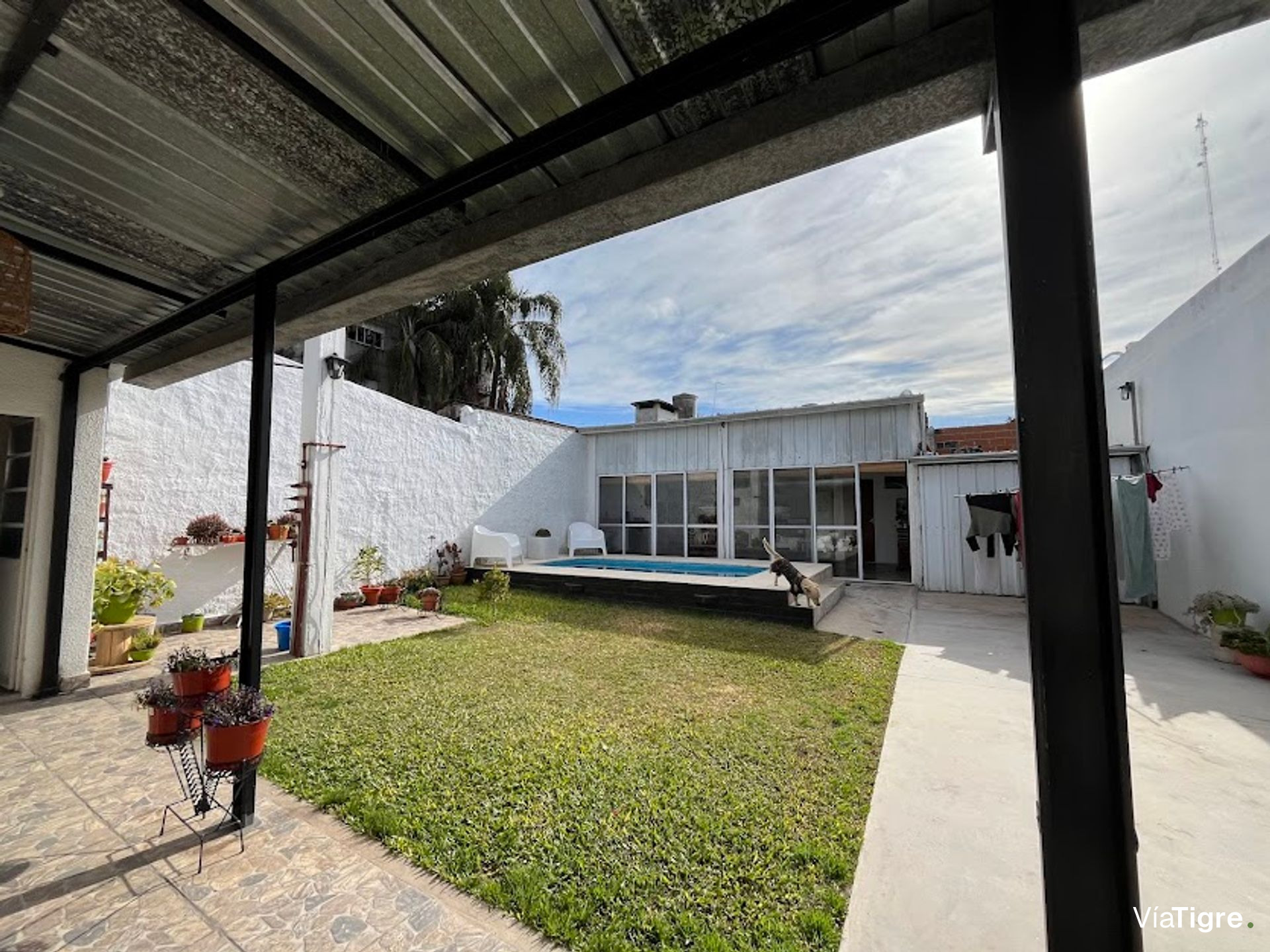 Venta Casa En Albanueva Con Amarra 5 Amb.