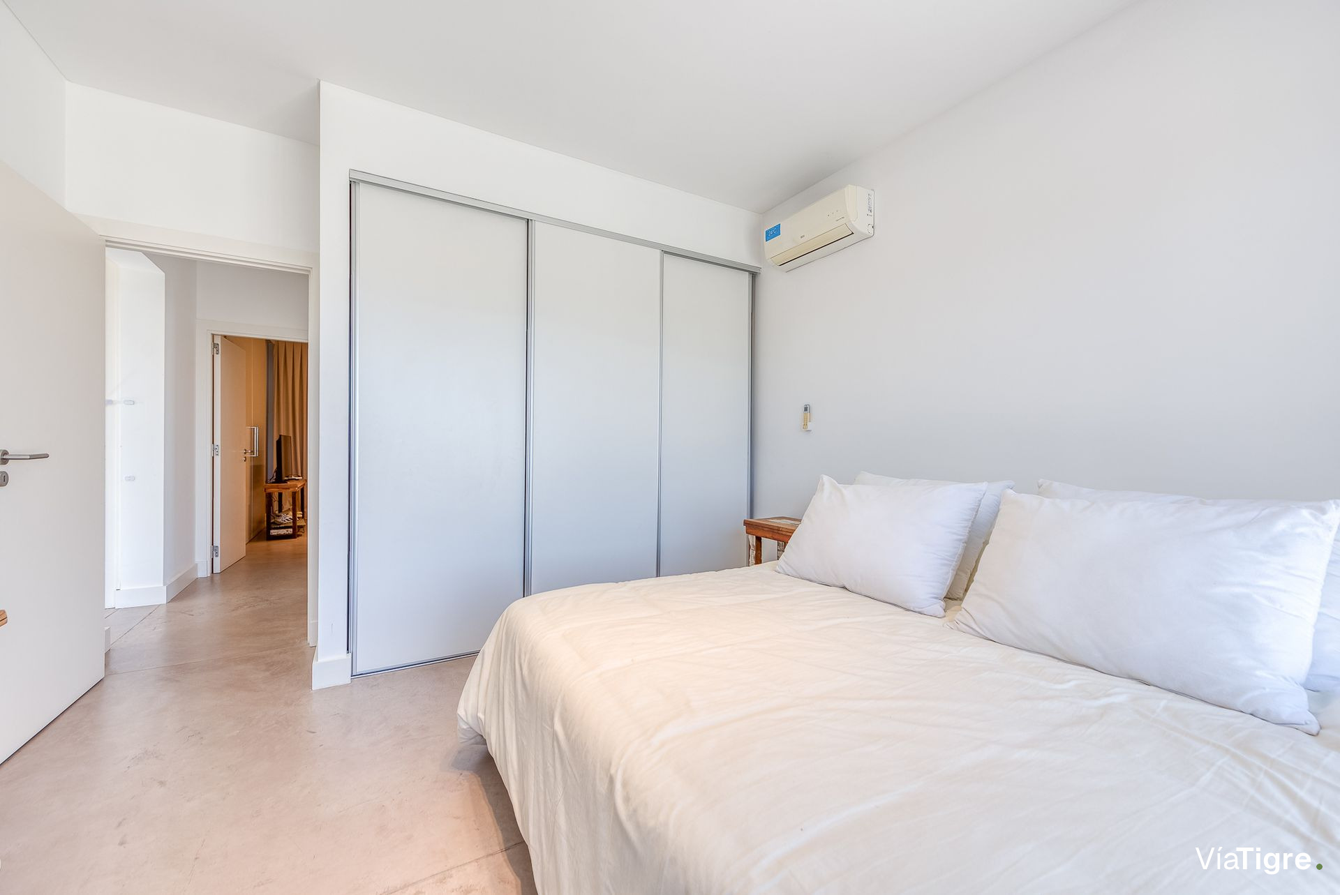 Venta Casa En Albanueva Con Amarra 5 Amb.