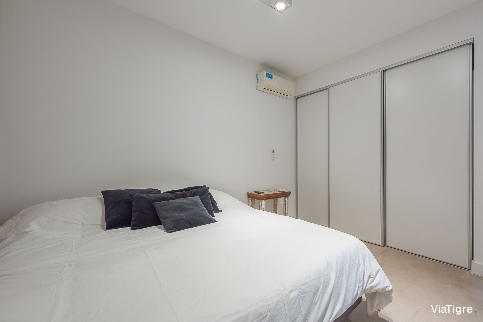 Venta Casa En Albanueva Con Amarra 5 Amb.