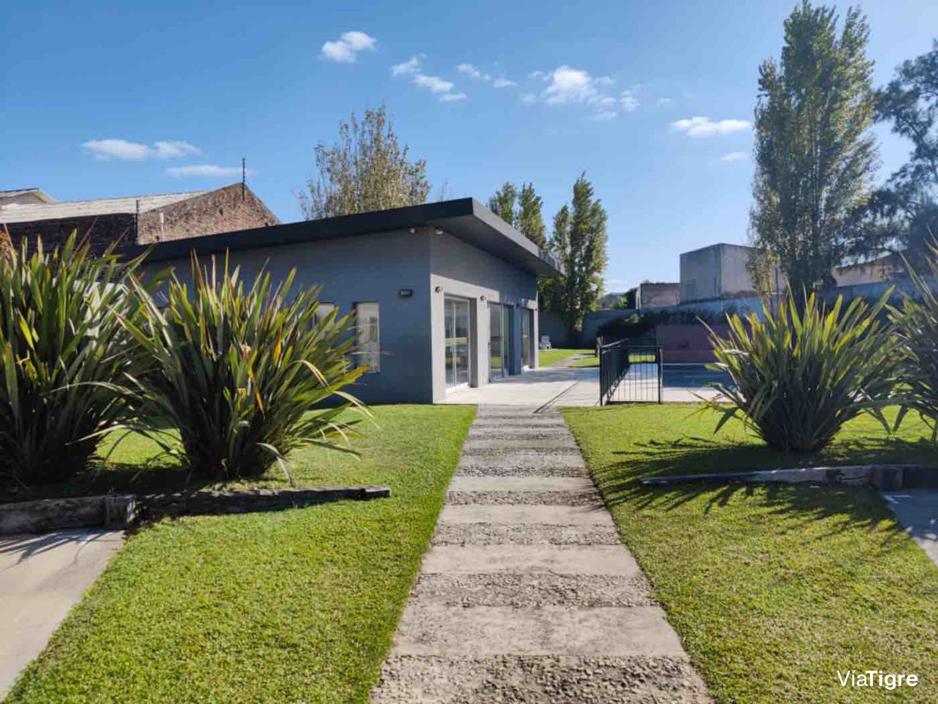 Venta Monoambiente Amoblado Tigre Pileta Seg 24Hs