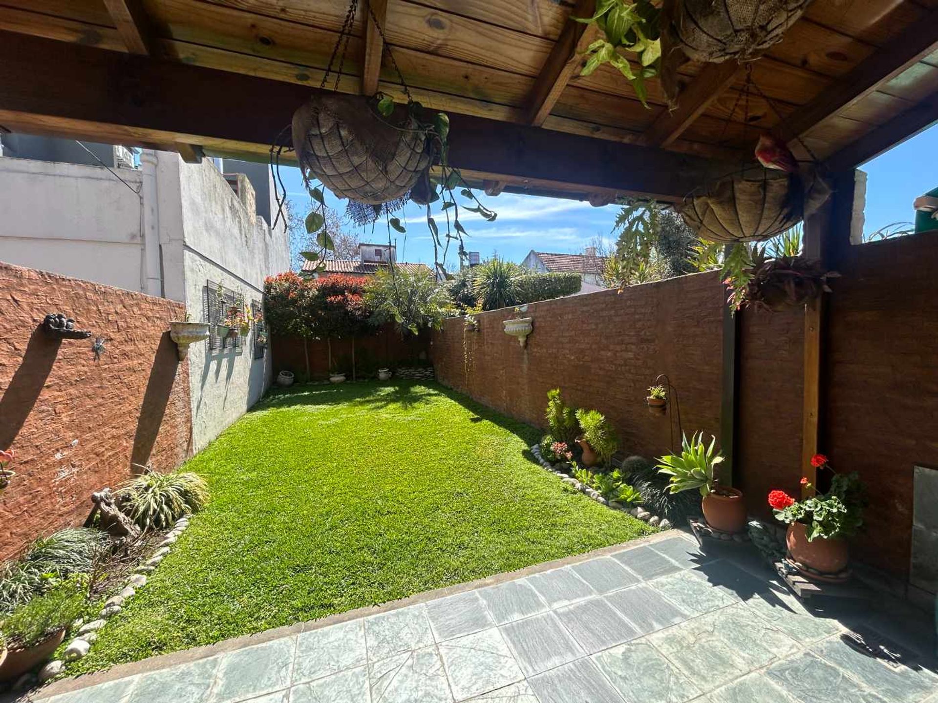 Venta PH 2 amb con patio Martinez excelente ubic