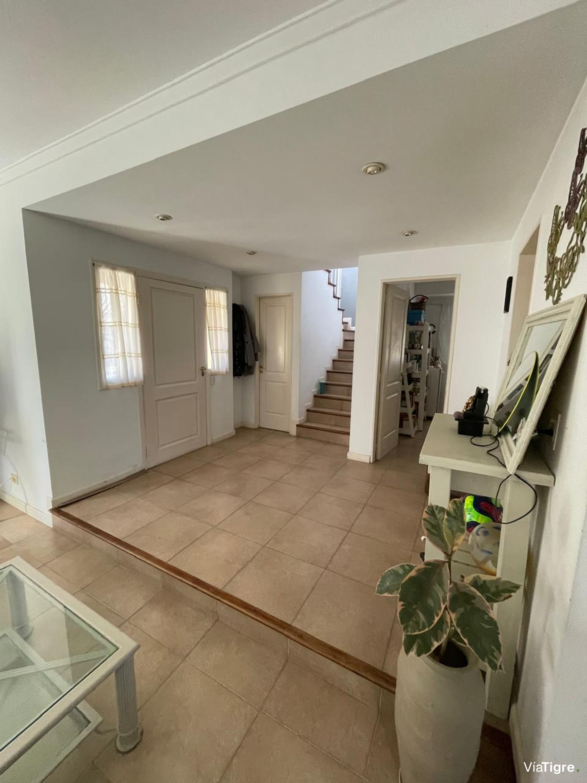 Alquiler.Casa, 5 Amb , Barrancas de San José.