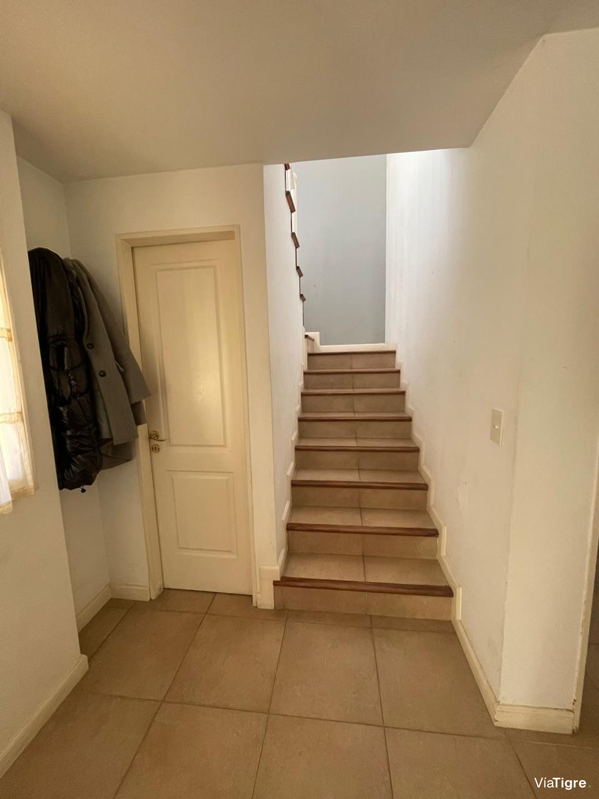 Alquiler.Casa, 5 Amb , Barrancas de San José.