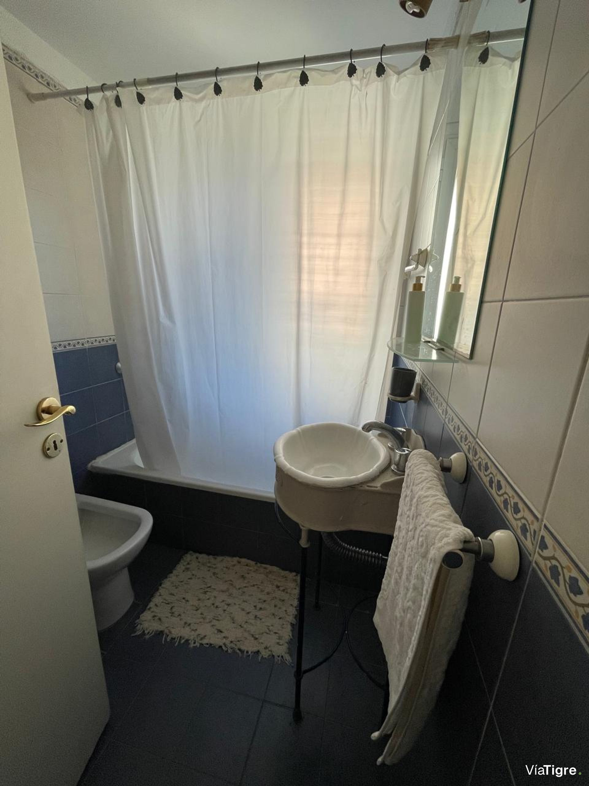 Alquiler.Casa, 5 Amb , Barrancas de San José.