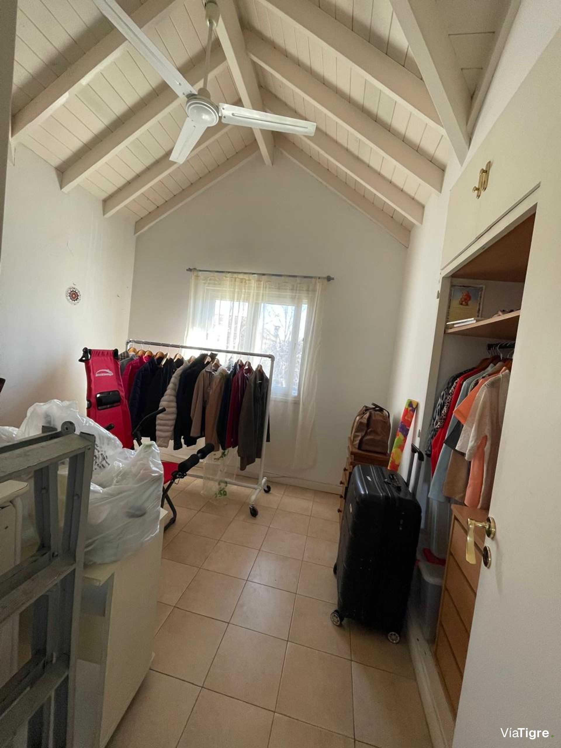 Alquiler.Casa, 5 Amb , Barrancas de San José.