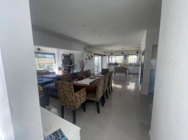 For Sale: 6-Room House in San Rafael with Garden and Pool