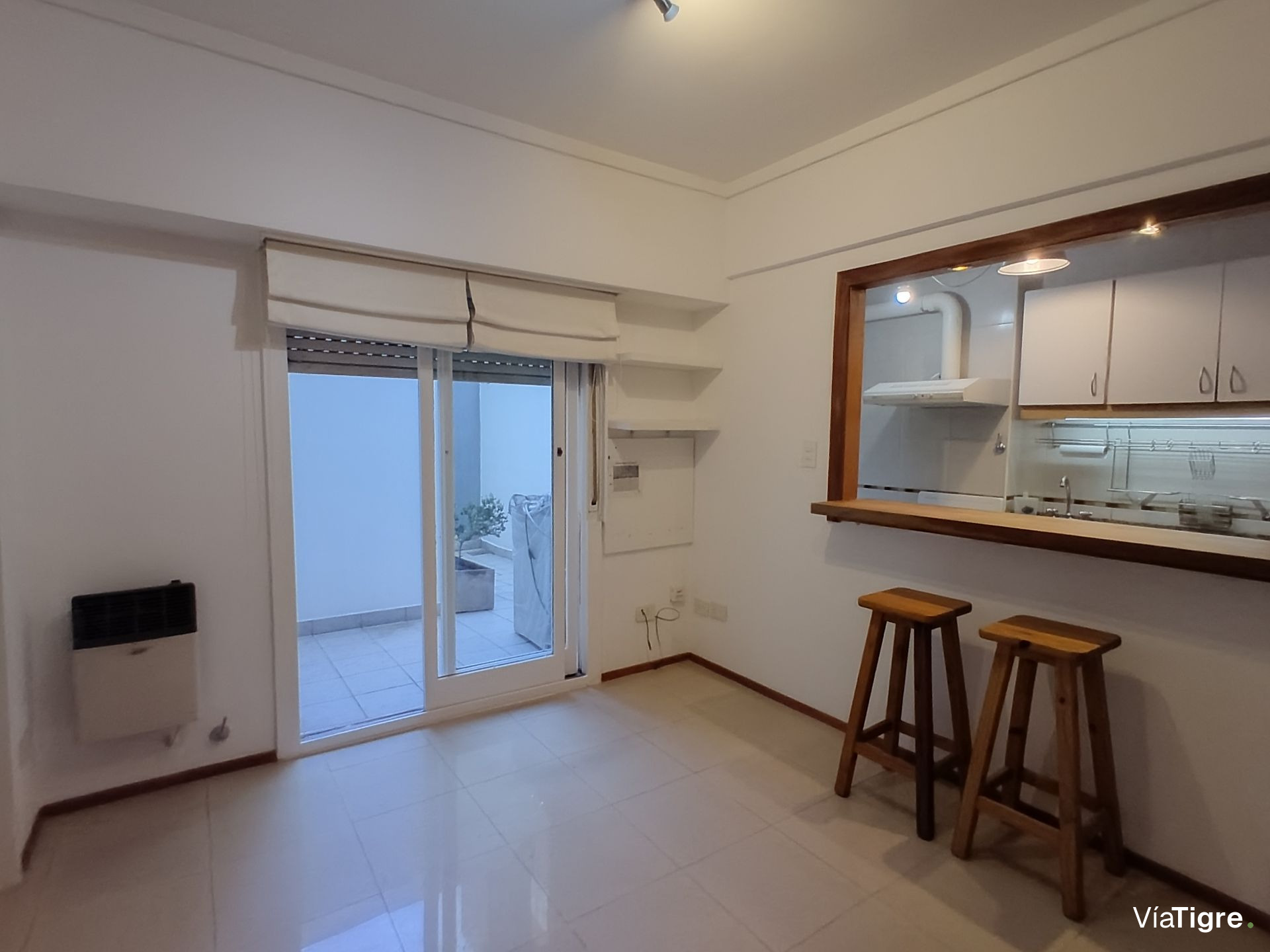 Alquiler departamento 2 ambientes Olivos con patio
