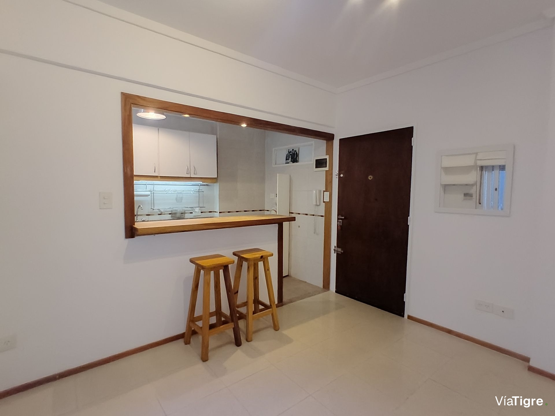 Alquiler departamento 2 ambientes Olivos con patio