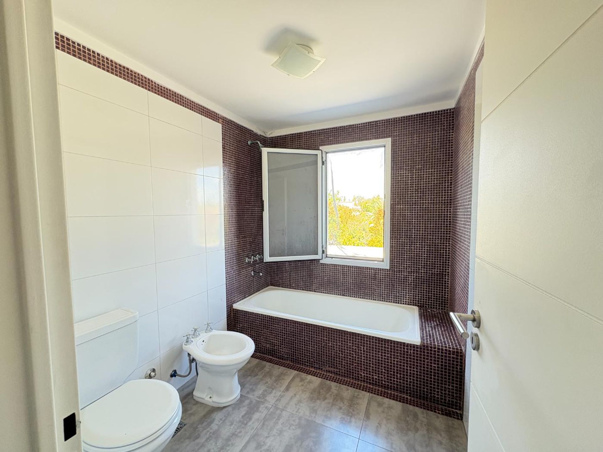 CASA alquiler 3 dormitorios en SUITE + 2 PLAYROOM