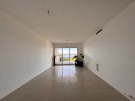 Depto 3 ambientes con Jardín propio en Vila Vela