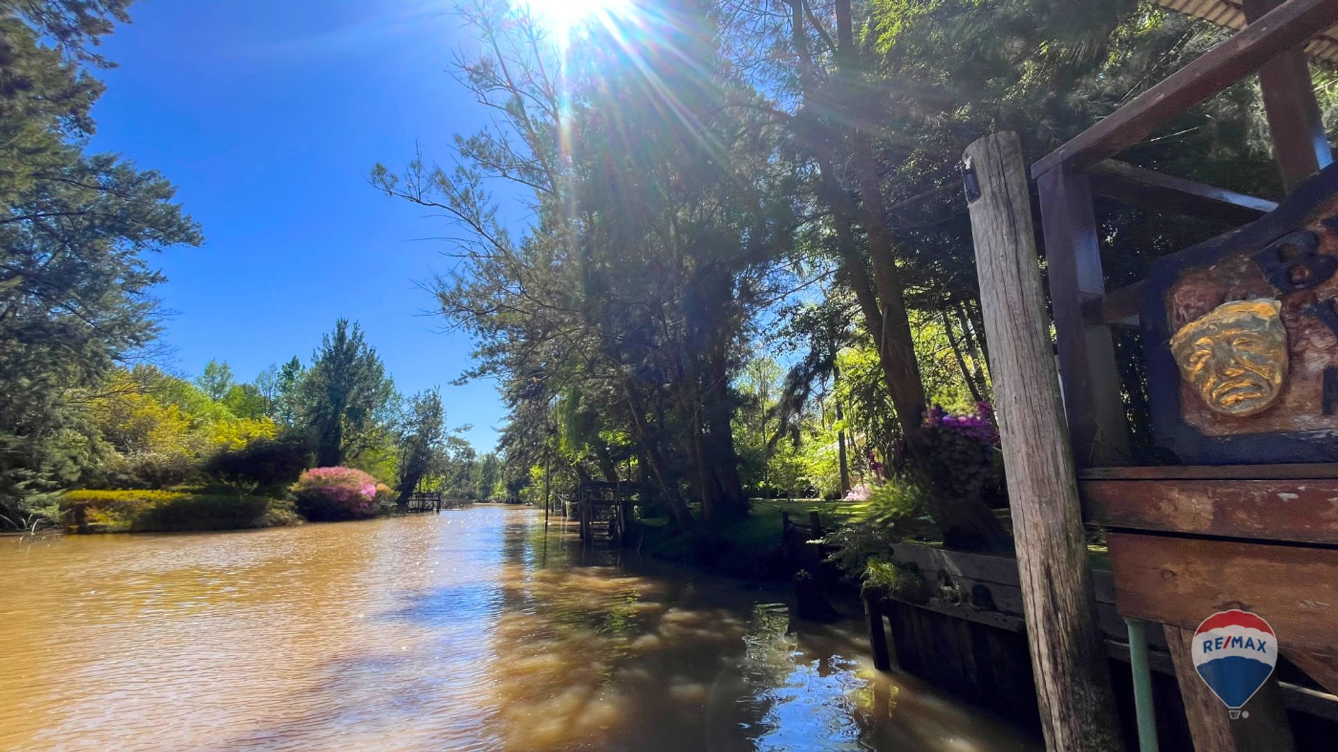 3-room house for sale with garage and large park