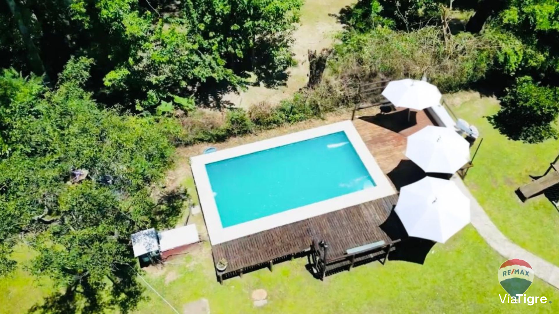 Venta Casa 3 Ambientes con cochera y gran parque
