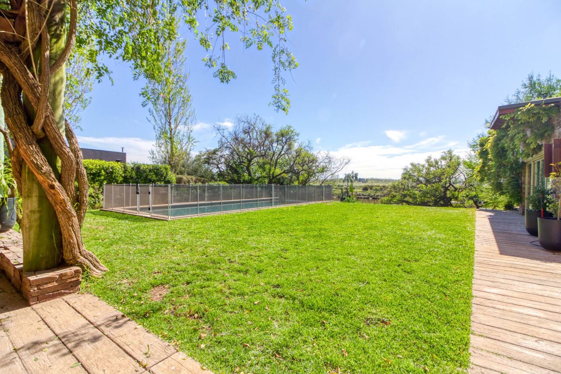 Venta casa 5 amb Olivos con jardín y cochera