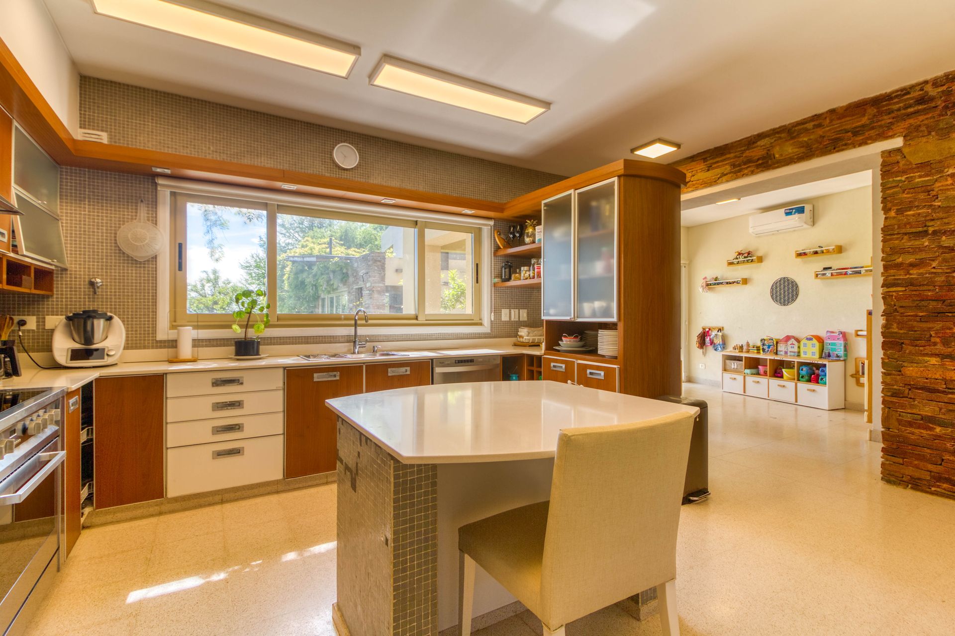 Venta casa 5 amb Olivos con jardín y cochera