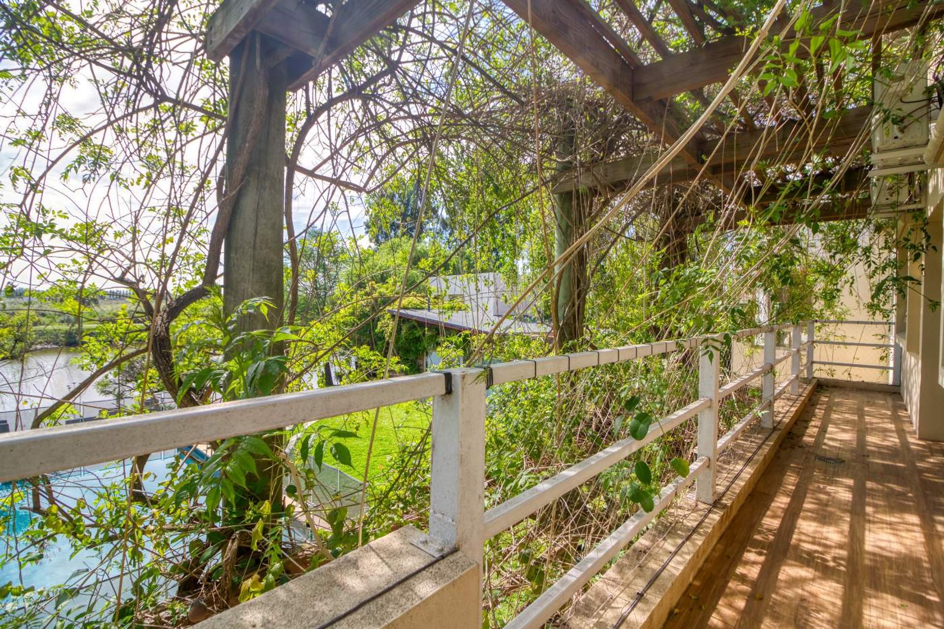 Venta casa 5 amb Olivos con jardín y cochera