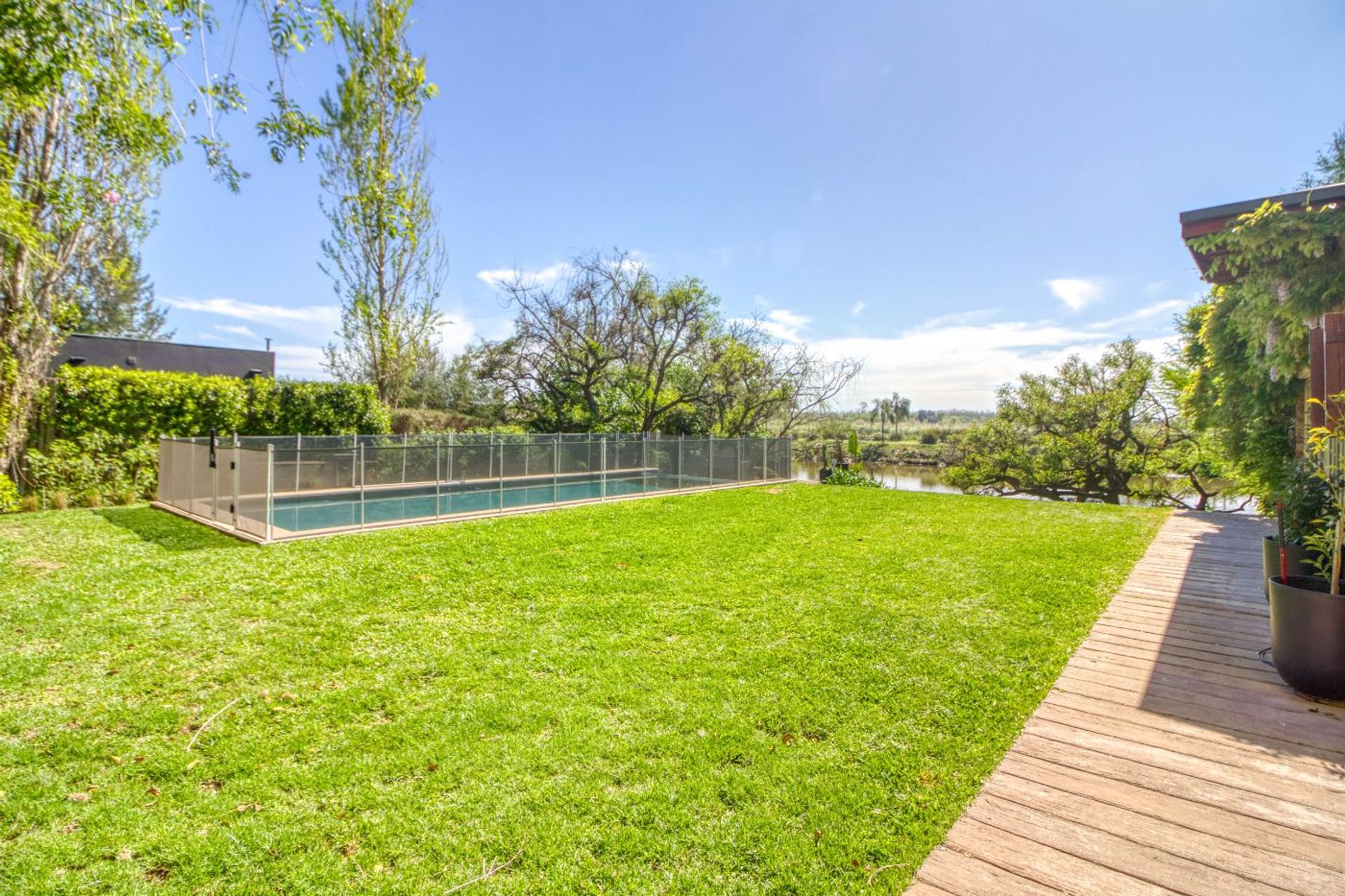 Venta casa 5 amb Olivos con jardín y cochera