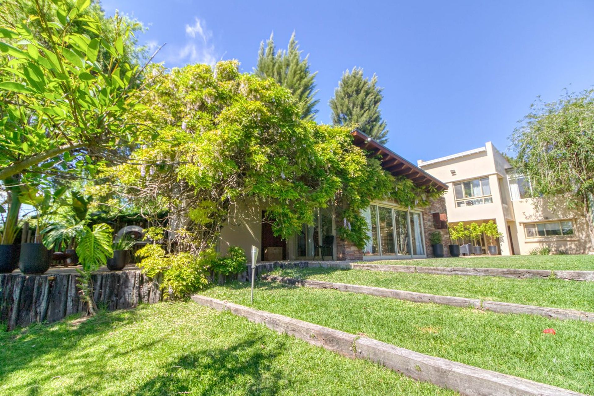 Venta casa 5 amb Olivos con jardín y cochera