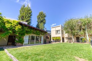 Venta casa 5 amb Olivos con jardín y cochera